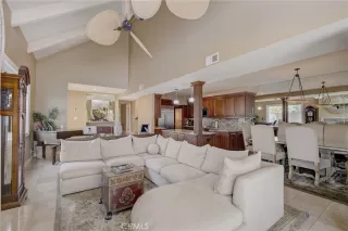 Photo #4: OC23157705 Listing 