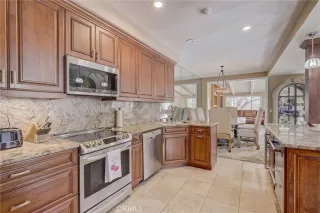 Photo #6: OC23157705 Listing 