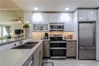 Photo #1: OC23158146 Listing