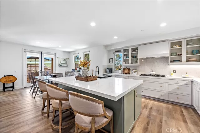 MLS: OC23158391 Condo For Sale