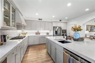 Photo #6: OC23158391 Listing