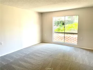 Photo #6: OC23158402 Listing