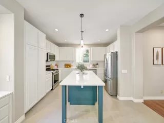 Photo #3: OC23158473 Listing 