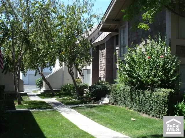 MLS: OC23158633 Condo For Sale