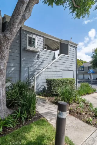 Photo #2: OC23158714 Listing