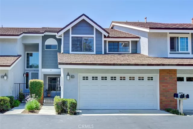 MLS: OC23158761 Condo For Sale