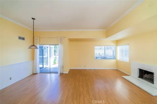 MLS: OC23158950 Condo For Sale