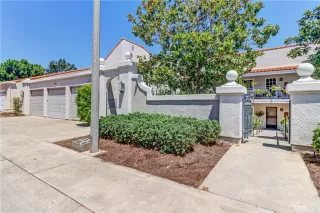 Photo #3: OC23159088 Listing