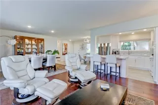 Photo #5: OC23159088 Listing