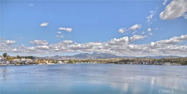 MLS: OC23159325 Condo For Sale