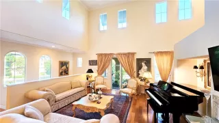 Photo #6: OC23159377 Listing 