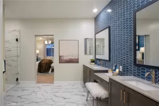 Photo #2: OC23159567 Listing