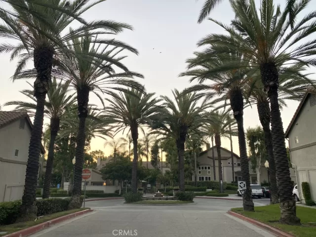 MLS: OC23160108 Condo For Sale