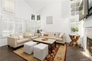 Photo #4: OC23160128 Listing 