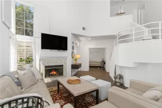 Photo #5: OC23160128 Listing 