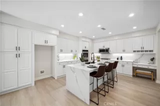 Photo #4: OC23160306 Listing 