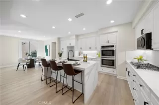 Photo #5: OC23160306 Listing 