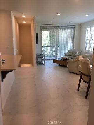 Photo #4: OC23160369 Listing