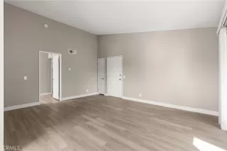 Photo #3: OC23160446 Listing