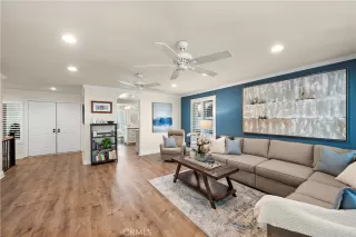 Photo #5: OC23160488 Listing 