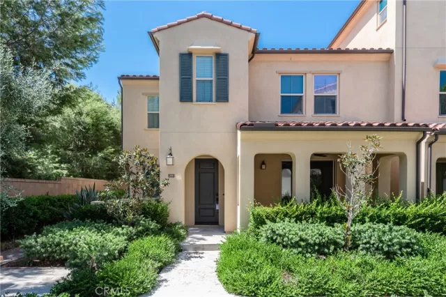 MLS: OC23160546 Condo For Sale