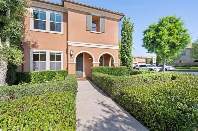 MLS: OC23160576 Condo For Sale