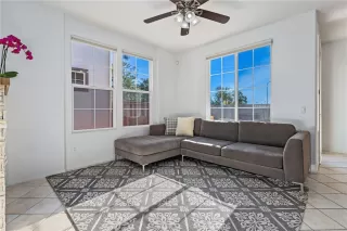 Photo #4: OC23160639 Listing