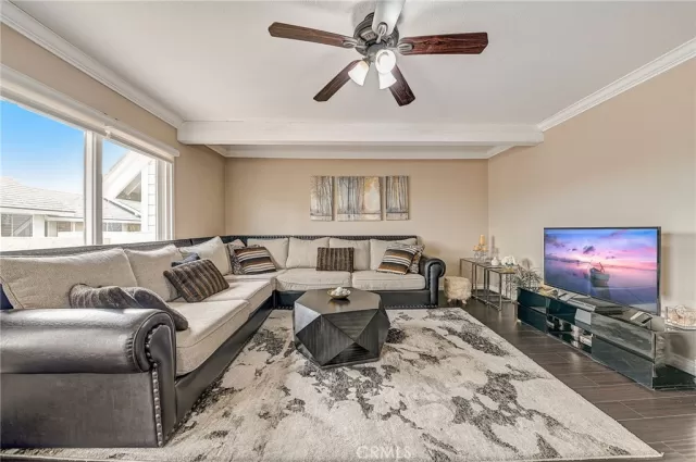 MLS: OC23160925 Condo For Sale