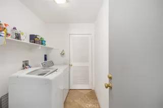 Photo #6: OC23160932 Listing 