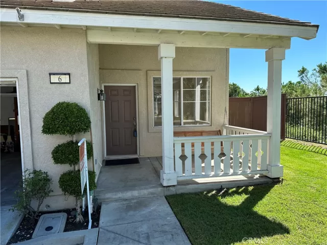 MLS: OC23160948 Condo For Sale