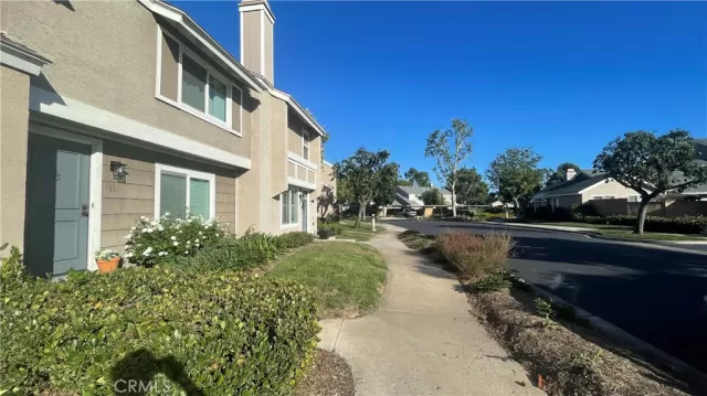 MLS: OC23161037 Condo For Sale