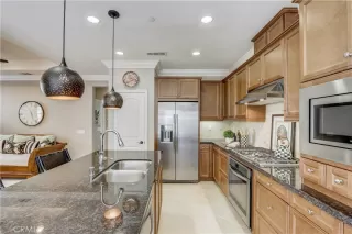 Photo #3: OC23161307 Listing 