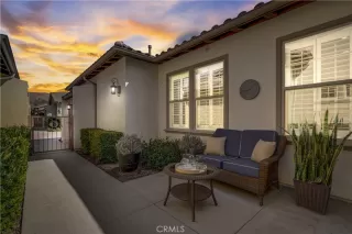 Photo #4: OC23161307 Listing 