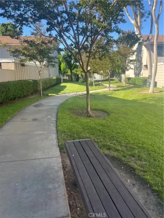 Photo #3: OC23161580 Listing 