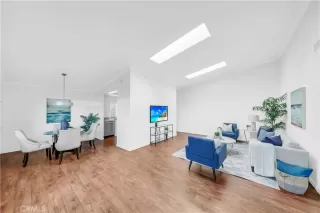 Photo #2: OC23161772 Listing