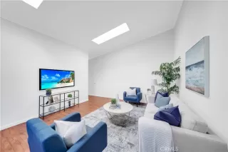 Photo #3: OC23161772 Listing