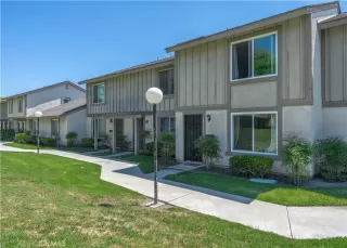 Photo #6: OC23161870 Listing 