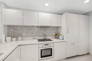 Photo #3: OC23161878 Listing