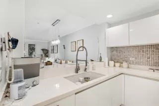 Photo #5: OC23161878 Listing