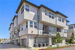 Photo #1: OC23162104 Listing 