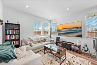 Photo #6: OC23162104 Listing 