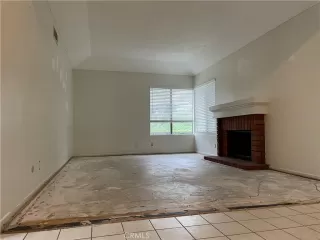 Photo #4: OC23162277 Listing 