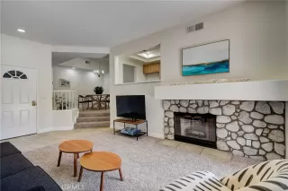 Photo #4: OC23162589 Listing 