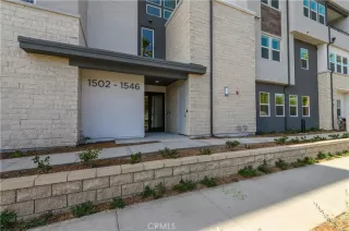 Photo #2: OC23162888 Listing 