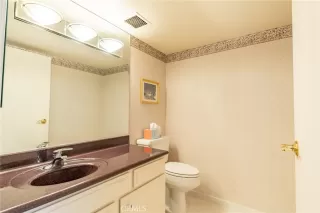 Photo #2: OC23163029 Listing