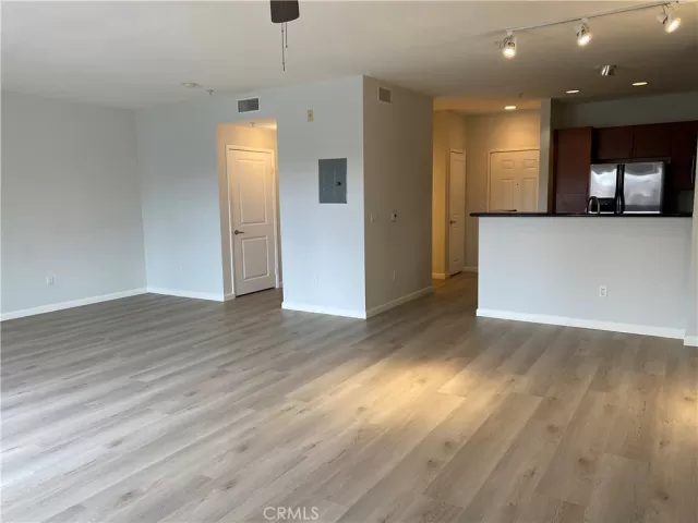 MLS: OC23163060 Condo For Sale
