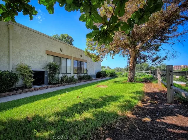 MLS: OC23163348 Condo For Sale