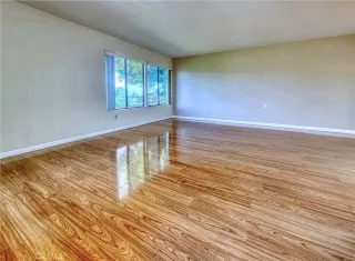 Photo #6: OC23163348 Listing