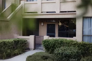 Photo #2: OC23163428 Listing 