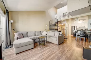 Photo #1: OC23163482 Listing 